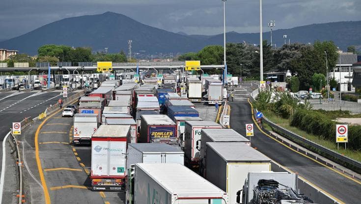 blocco del casello di Caserta Sud